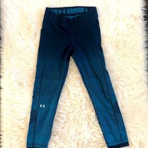 Under Armour blue geometric work out legging